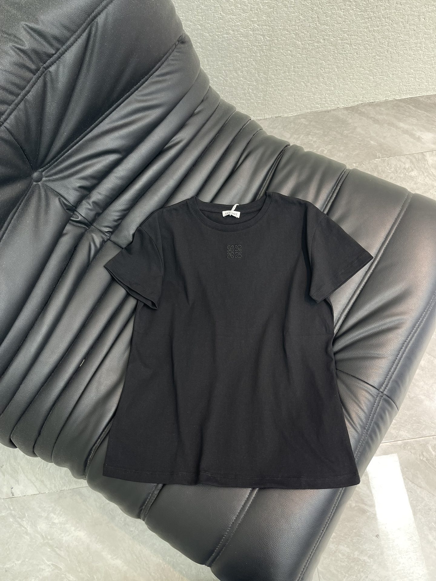 Women's short sleeves